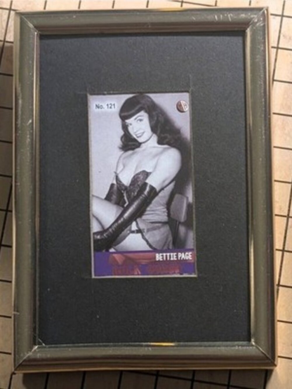 Bettie Page Framed RARE Trading Card No 121 Millhouse Tobacco Bulk Cured #3/3
